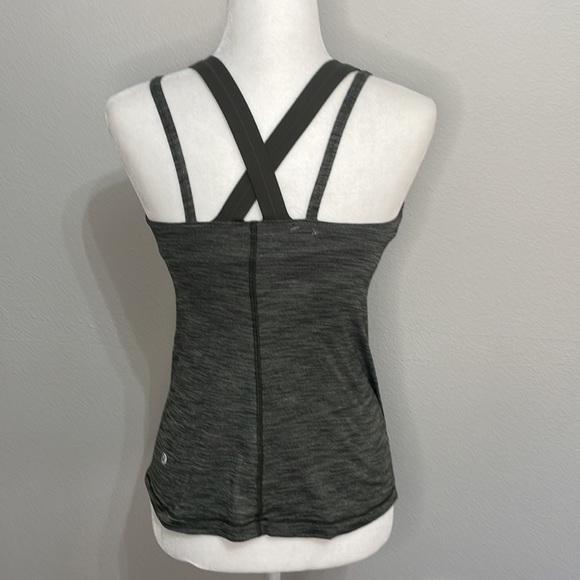 Lululemon Run For Gold TankHeathered Gator Green / Deep Camo MSRP $64 - Picture 5 of 6